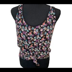 #181 ROBIN K y2k vibe floral tank